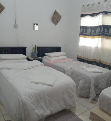 Mulu House | Discover Room 2: Your Budget-Friendly Getaway Awaits!