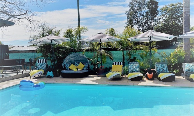 Mulwala Hotel | Discover Mulwala Resort: Family-Friendly with Pool & Breakfast