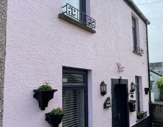 Bishopston House | Charming Mumbles/Gower Cottage with Oceanfront Views