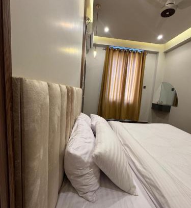 Muzaffarabad Apartment | Munawar Residence