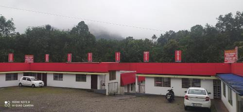 Devikolam Bed & Breakfast | Budget-Friendly Munnar Valleys Dormitory for Families & Pets