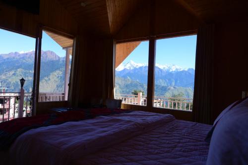 Munsyari Hotel | Discover Munsyari The Roof Top: Child-Friendly Retreat