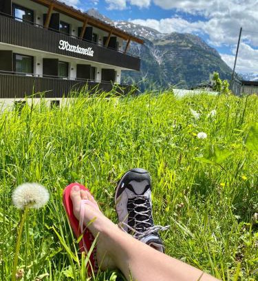 Lech am Arlberg House | Relax at Muntanella: 4-Star Oceanfront Retreat with Pool