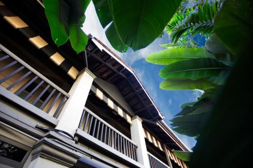 Downtown George Town Hotel | Discover Comfort at Muntri Mews - 4-Star Family Friendly Stay