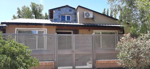 Colonia Catriel House | Family-Friendly Munzsant: Guest Rated 9.3/10 for Comfort