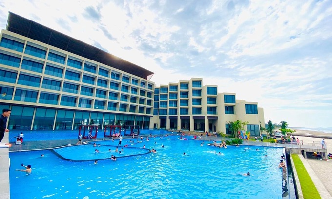 Nghi Xuan Hotel | Discover Muong Thanh Luxury Xuan Thanh Hotel with Pool & Spa