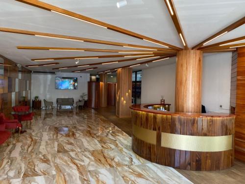 Monrovia Hotel | Delightful Murex Plaza Hotel & Suites with Family-Friendly Perks