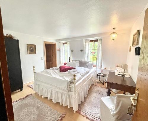 Beuron House | Pet-Friendly Retreat at Murmeltier with Family Amenities