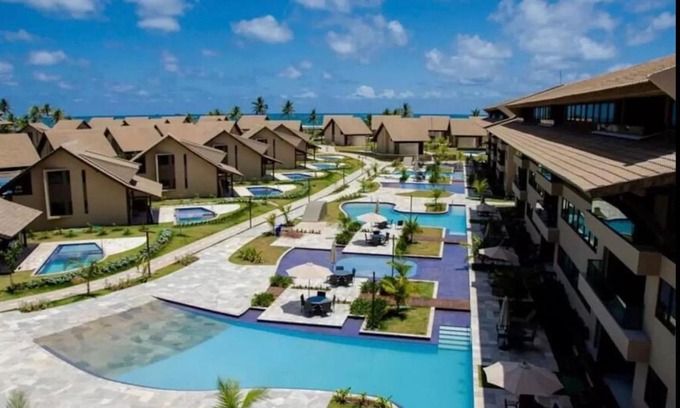 Ipojuca Resort | Ocean View Retreat at Muro Alto Flat Nui Supreme