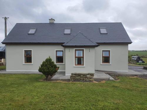 Ballyduff House | Explore Murphy's Irish Farmhouse Near Ballybunion, Family-Friendly