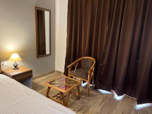 Greater Noida Apartment | Family-Friendly Risals Home Stays with Perfect 10 Review