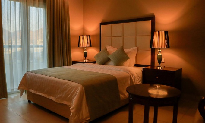 Al Ghubrah Ash Shamaliyyah Hotel | Discover Muscat Inn Hotel: Family-Friendly & Accessible