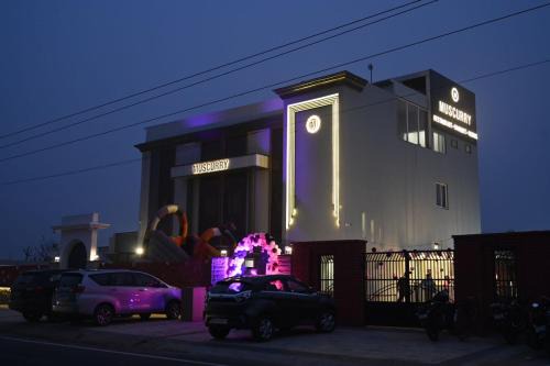 Hisar Hotel | Discover Muscurry: Family-Friendly Stay with Dining Options
