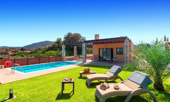 Vigla Villa | Relax at Muses Beach Villas - Erato with Oceanfront Views