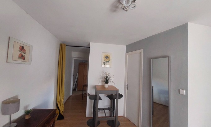 Saint-Jean Apartment | Convenient Museum Rigaud Hypercentre Studio with Amenities