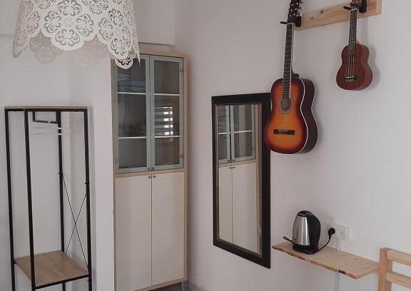 Mateh Yehuda Apartment | Budget-Friendly Retreat at Music House with 8/10 Rating