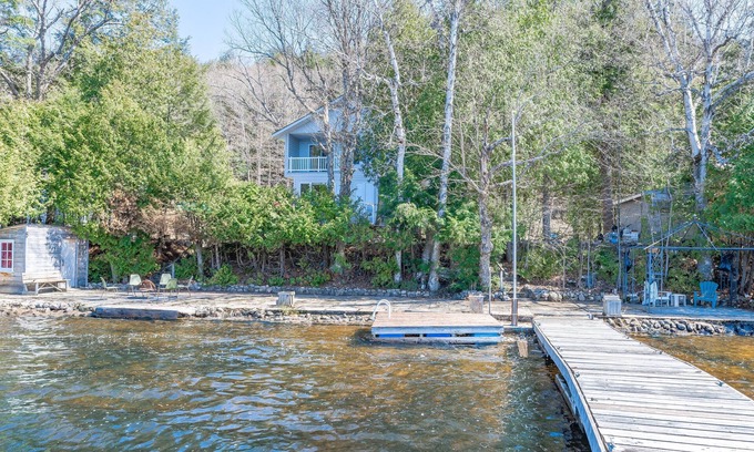 Dorset Cottage | Experience Paint Lake's Breathtaking Views and Comfort