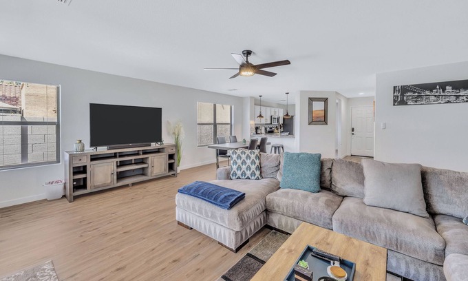 Mirador Estates House | Discover a 3-Bedroom Downtown Gilbert Gem with Ocean Views
