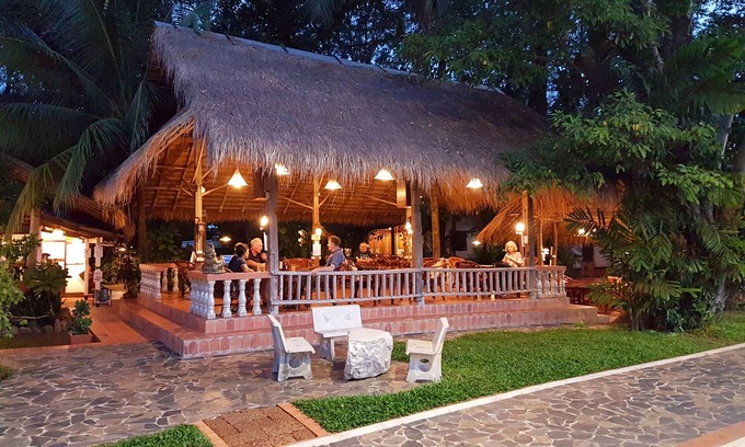 Nong Khai House | Relax at Mut Mee Garden Guest House with Spa & Breakfast