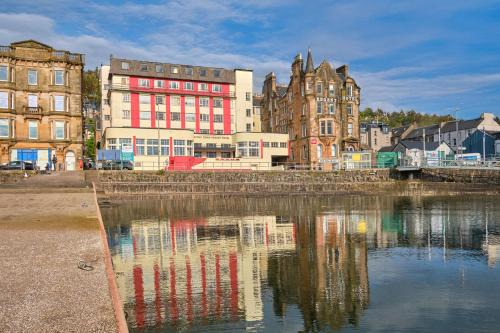 Oban Hotel | Refurbished Muthu Oban Regent Hotel with Family-Friendly Dining