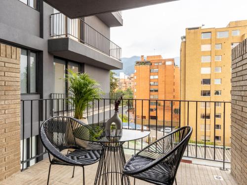 Zona Rosa Apartment | Budget-Friendly Loft in Chapinero with Pet and Child Amenities