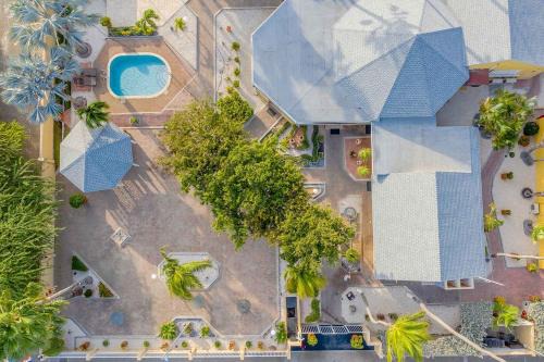 Oranjestad-West Hotel | Experience MVC Eagle Beach: Oceanfront & Child-Friendly Retreat