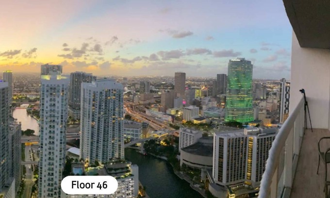 Downtown Miami Apartment | Stylish Apartment at Icon Brickell with River & City Views