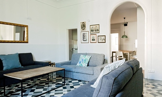 Dreta de l'Eixample Apartment | Discover My Address in Barcelona: Pet-Friendly Oasis