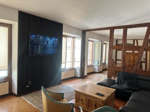 Historic Center Apartment | Child-Friendly My HOME: Guest Rated 9.8/10 for Comfort