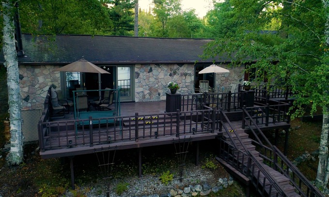 Side Lake Cabin | Idyllic North Bay Getaway - Lakefront Home with Ocean Views