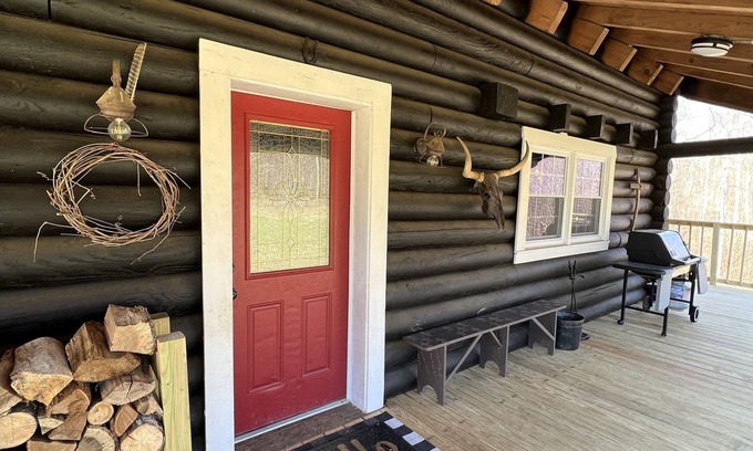 Hardyville Cabin | Pet-Friendly Retreat at My Old Kentucky Home Cabin