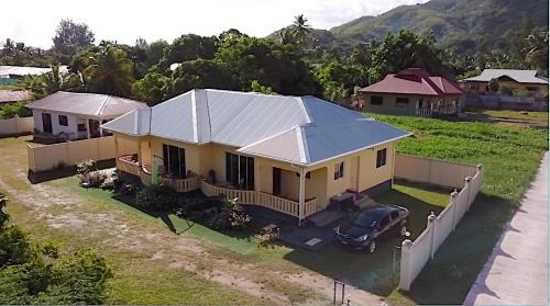 Grand'Anse Praslin House | Discover My Ozi Perl Creole Vila with Oceanfront Views