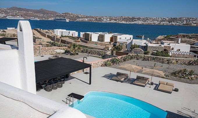 Kanalia Villa | My Rental Homes - Villa Targer with salt water pool, jacuzzi and sea view