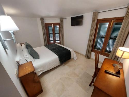 Manacor Hotel | Kid-Friendly Stay at My Rooms Manacor Centre Hotel