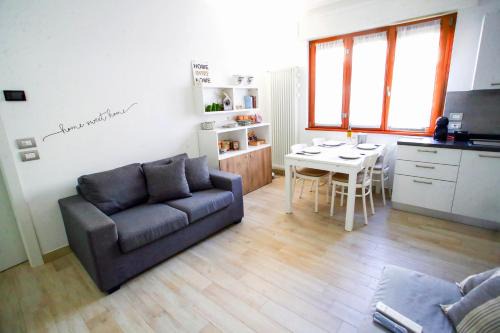 Clusone House | Inviting My Sweet Home: Self Check-In & Family-Friendly Stay