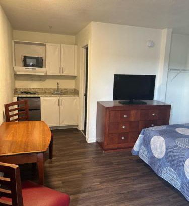 Nashville Hotel | Comfortable Extended Stay at My Town with Breakfast Included