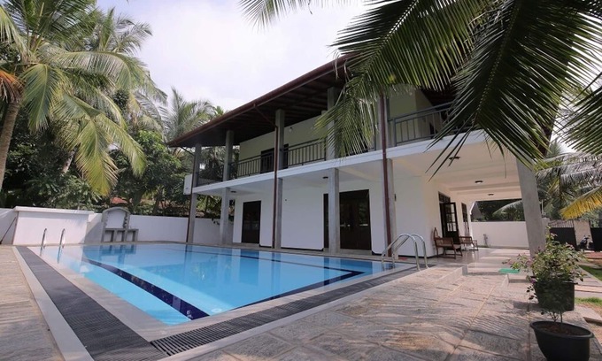 Hikkaduwa Villa | Private 4-Bedroom Villa with Pool and Child-Friendly Amenities