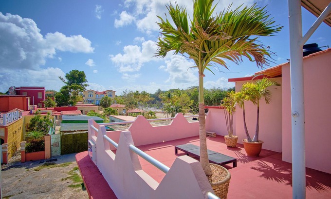 Varadero Bed & Breakfast | Cozy Home & Beach B&B with Spa, Breakfast & Family Care