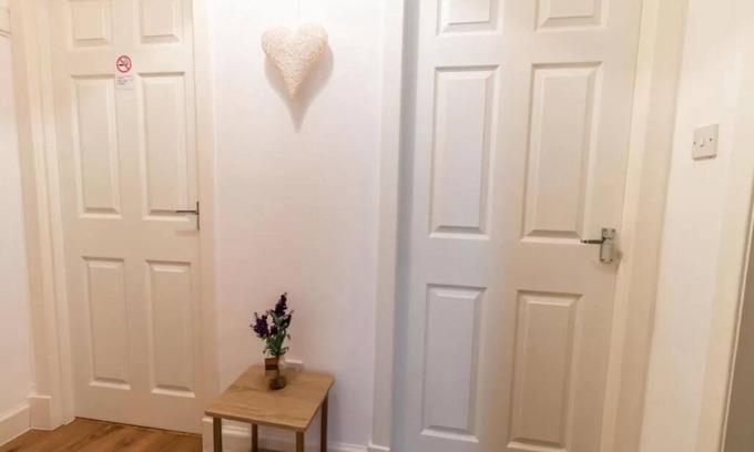 Dundee Apartment | Top-Rated Mycosy near the Park: 1 BR Apartment with Spa
