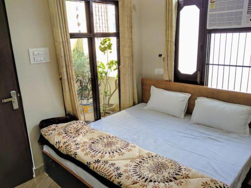Amritsar House | Cozy MYE Home Stay Steps from the Golden Temple