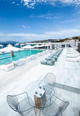 Mykonos Hotel | Indulge at Mykonos Bay Resort & Villas: Oceanfront Bliss