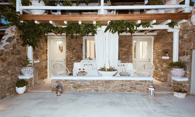 Ano Mera Apartment | Pet-Friendly Mykonos Dot Apartments with Spa and Breakfast
