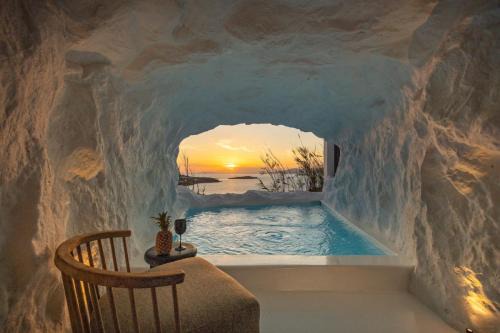 Mykonos Villa | Discover Mykonos Town Black Villa with Cave Heated Pool