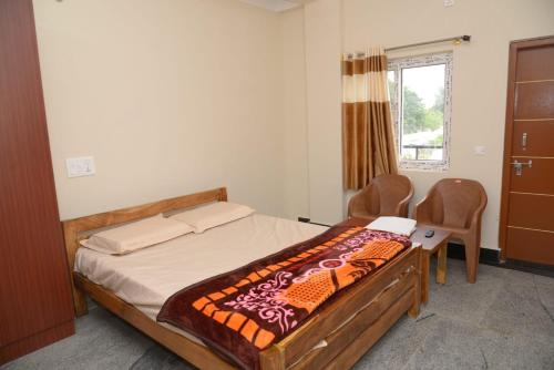 Arsikere Hotel | Comfortable Stay at Mylaar Comforts with Family-Friendly Dining