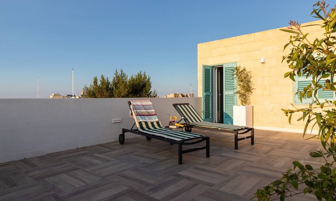 Rabat House | Discover MYN in Rabat: Family-Friendly with Breakfast