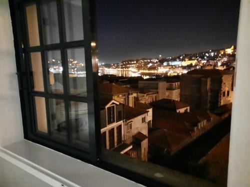 Santa Marinha Apartment | River View Porto Apartments: Family-Friendly Getaway