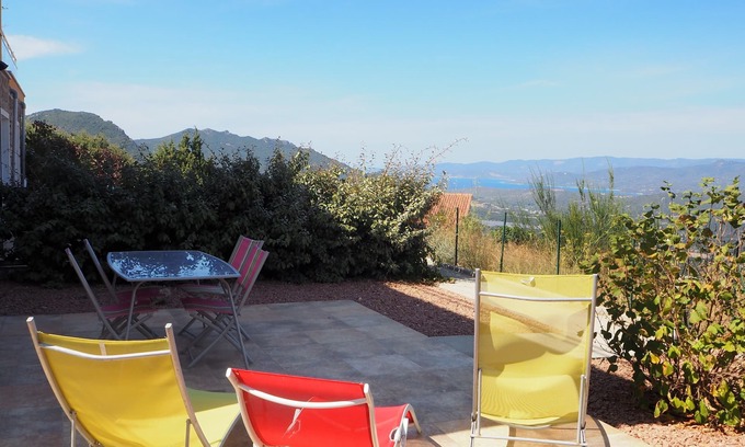 Foce Apartment | Oceanfront MYRTE with Garden Access and Mountain Views