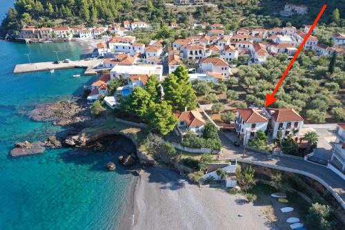 Charakas Apartment | Oceanfront Bliss at Myrtoo - Guest Rated 9.4/10