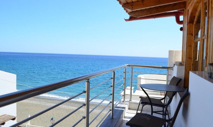 Myrtos Apartment | Cozy Oceanfront Retreat at Myrtos Cosy Apartments