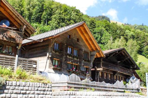 Jaun Bed & Breakfast | Guest Rated: 9/10 at Mys Chalet with On-Site Dining